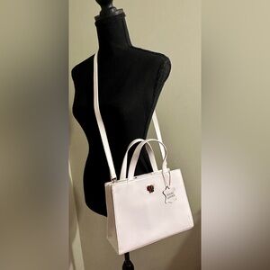NWOT GIANI BERNINI handbag/ Crossbody WHIGHT LEATHER